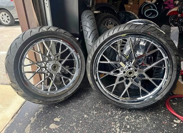 21/18 chrome Prodigy wheels - Image 2