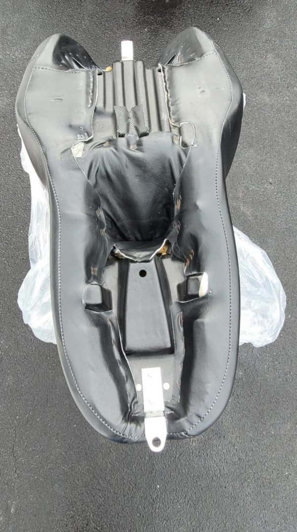 2006-2007 Harley Street Glide Seat - Image 4